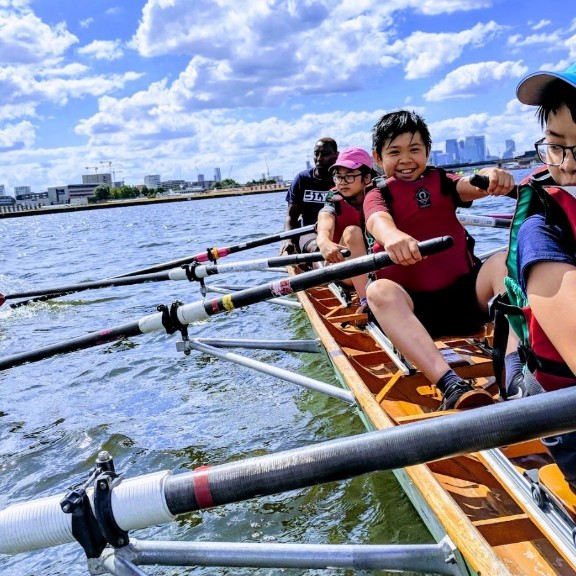 Race the Thames 2022